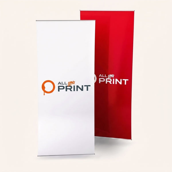 Einseitig bedrucktes Deko-Banner mit Aluminiumhalterungen oben und unten an einer Trennwand